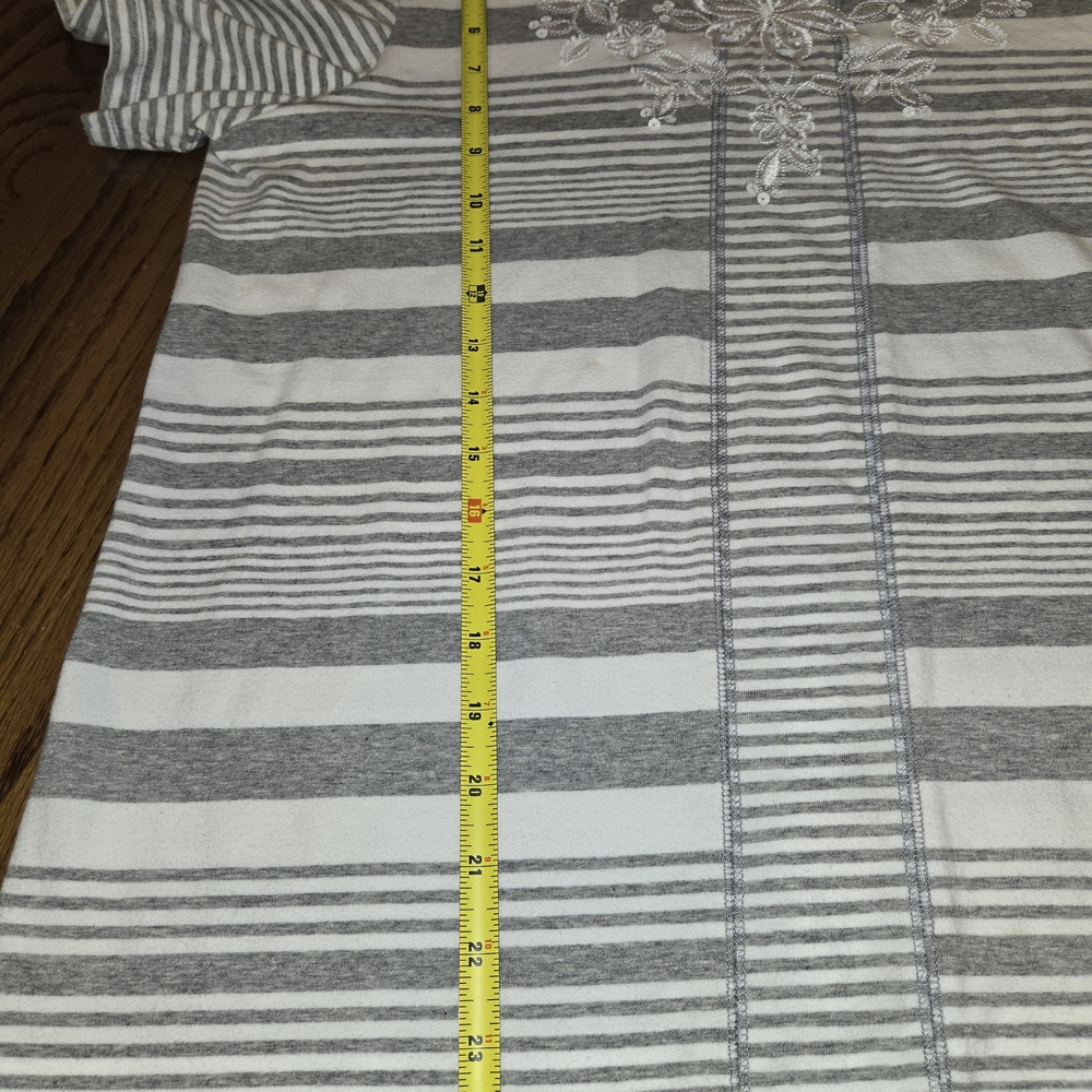 Alfred Dunner Gray Striped Women's Top Size Medium - Picture 5 of 6